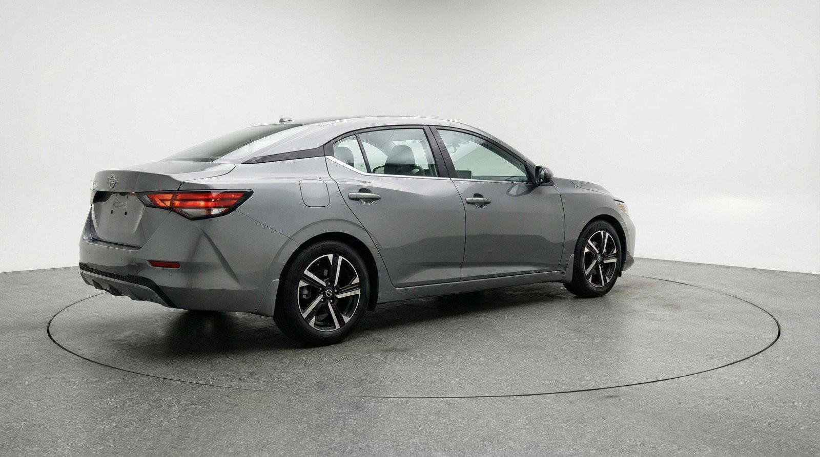 Used 2025 Nissan Sentra SV image 9