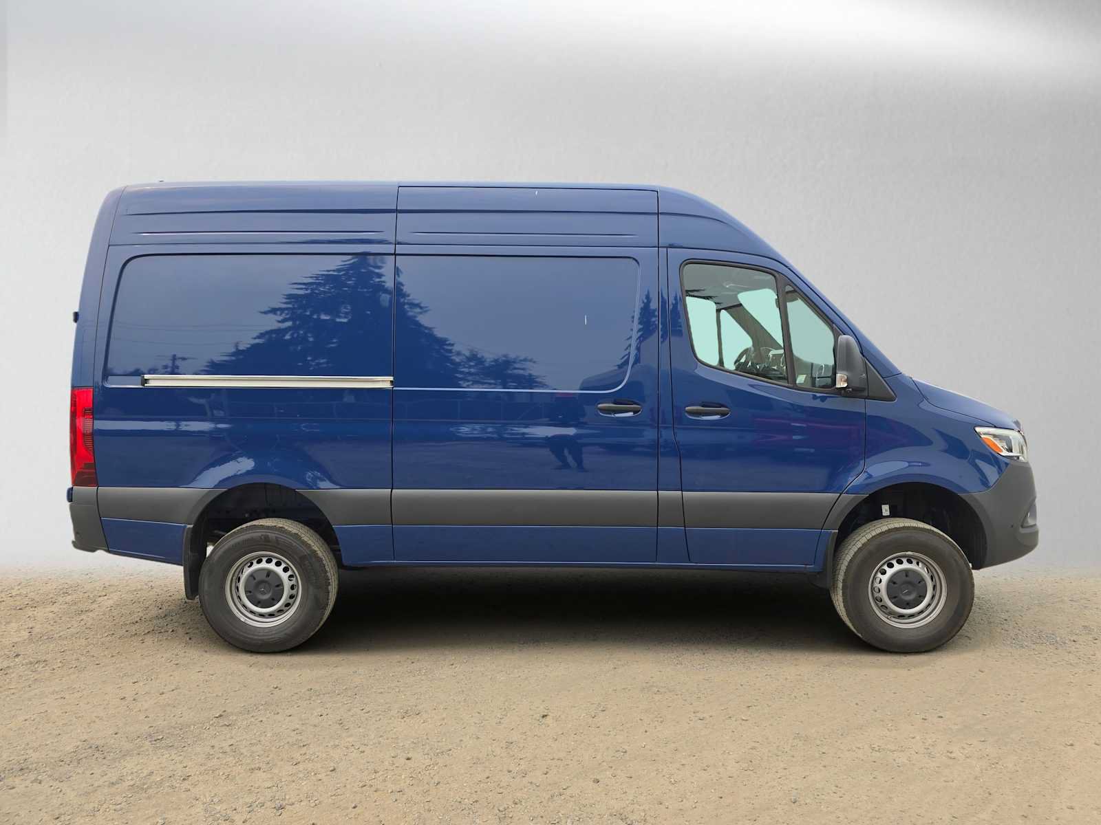 Used 2026 Mercedes-Benz Sprinter 2500 image 2