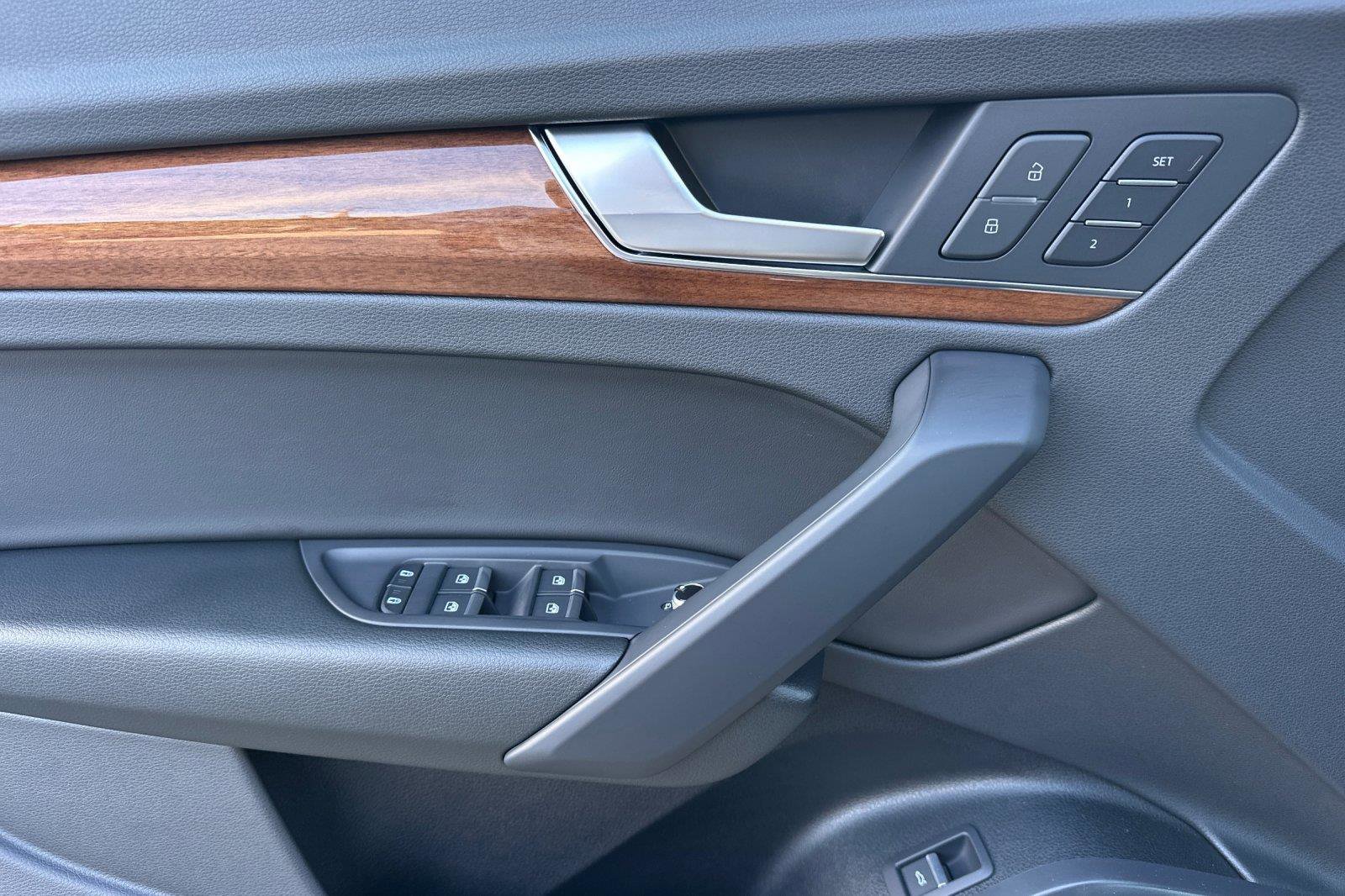 Certified 2023 Audi Q5 2.0T Premium w/ Convenience Package image 11