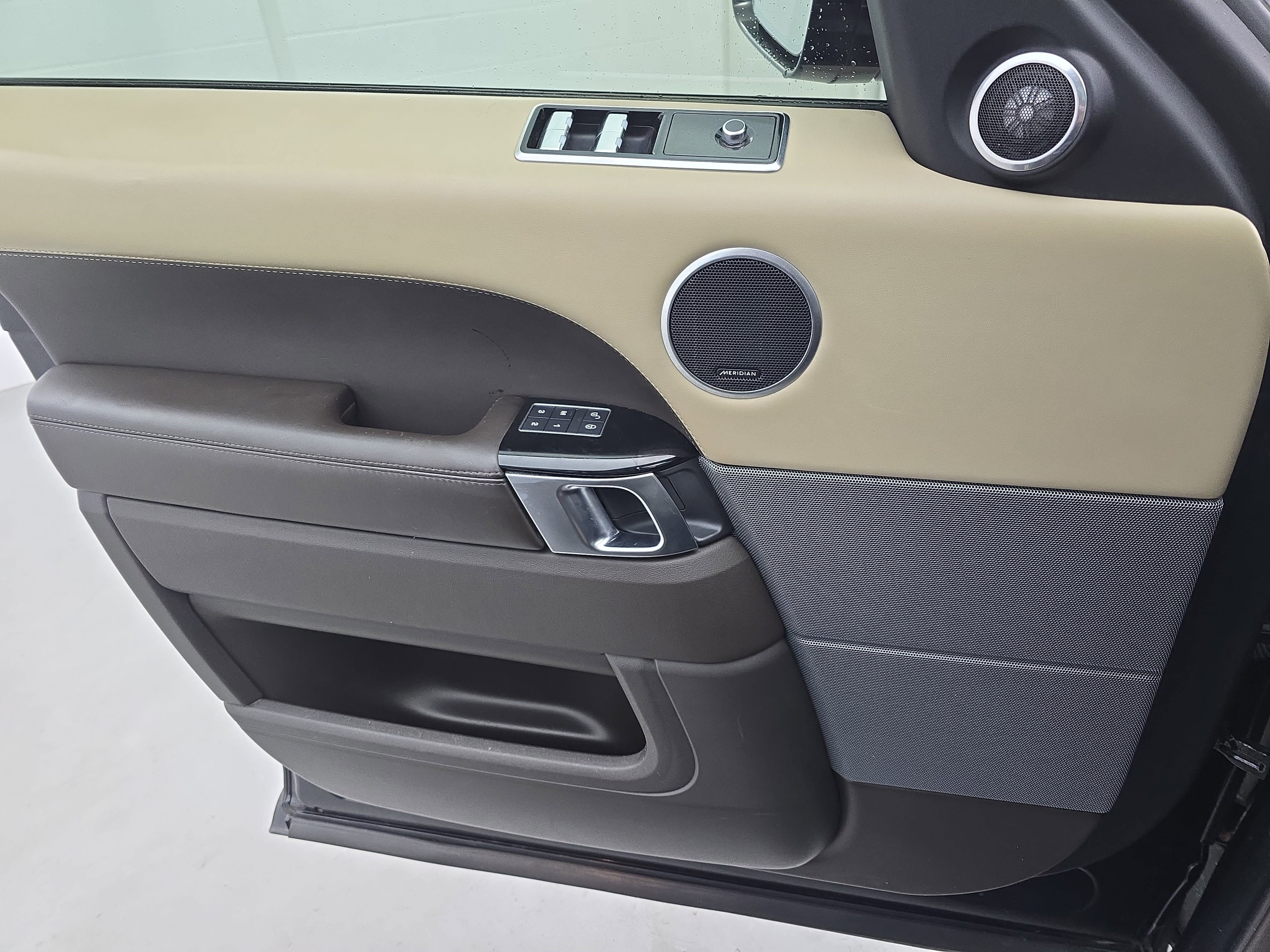 Used 2020 Land Rover Range Rover Sport HSE Dynamic image 25