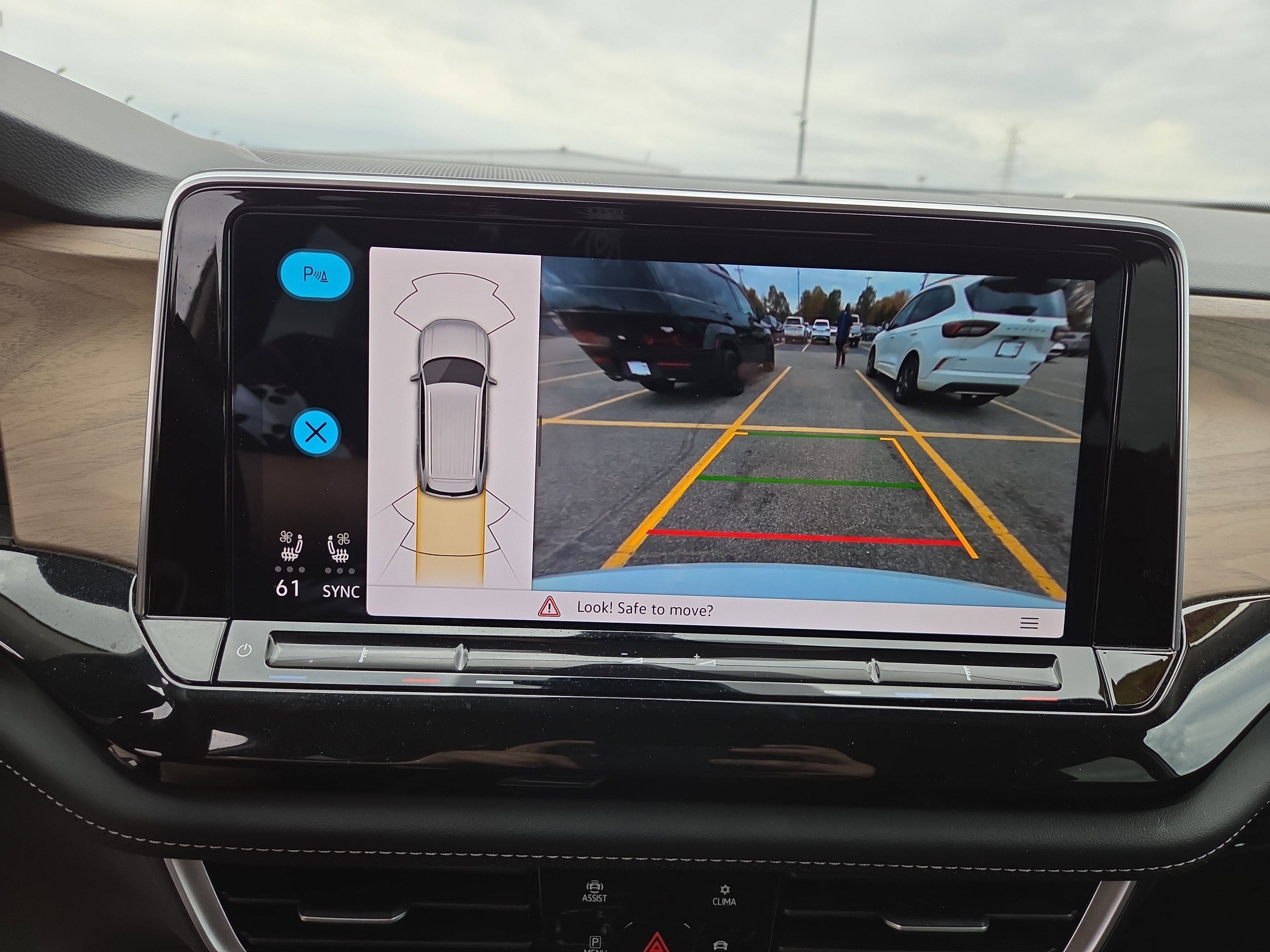 Certified 2025 Volkswagen Atlas SE image 15