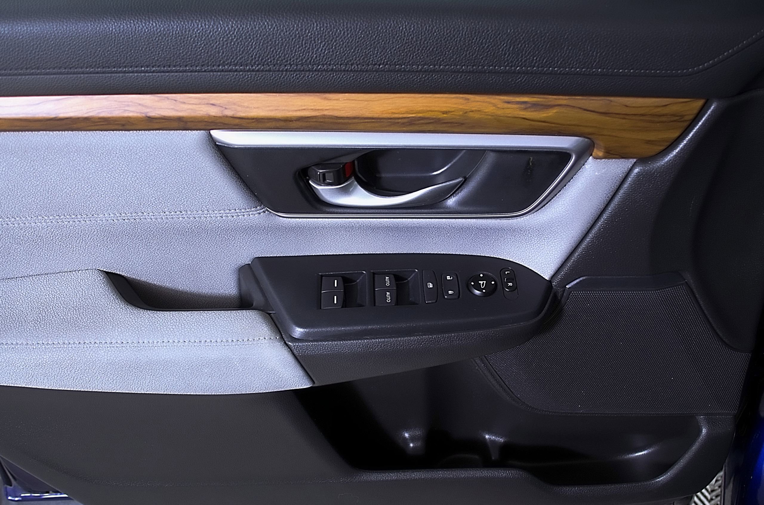 Used 2020 Honda CR-V EX image 17