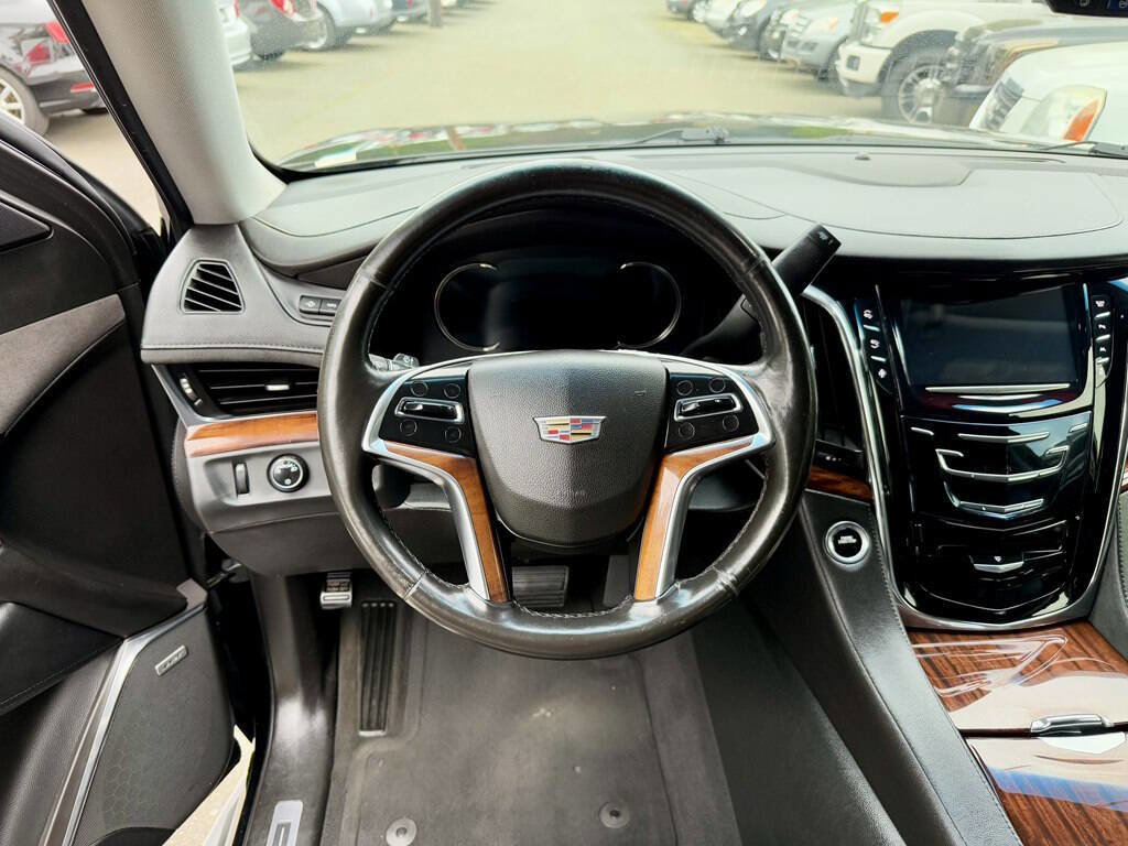 Used 2016 Cadillac Escalade Luxury image 18