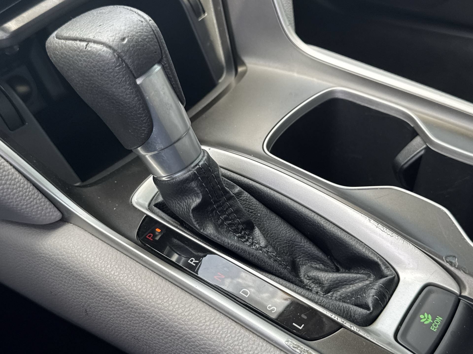 Used 2018 Honda Accord EX image 27
