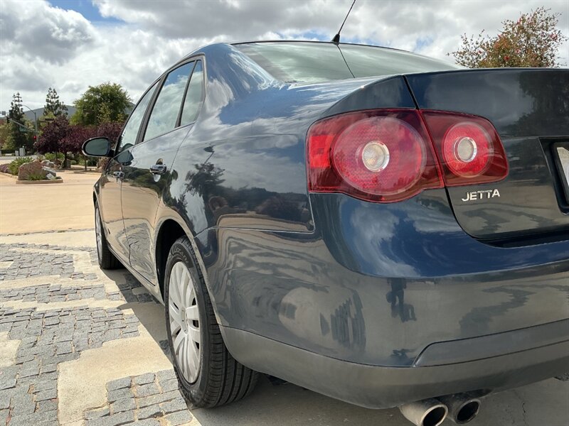 Used 2010 Volkswagen Jetta S FWD image 13