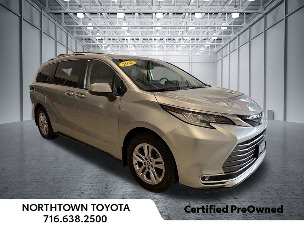 Used 2022 Toyota Sienna Limited AWD/4WD image 6