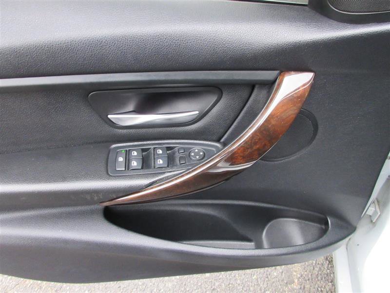 Used 2015 BMW 328i Sedan image 11