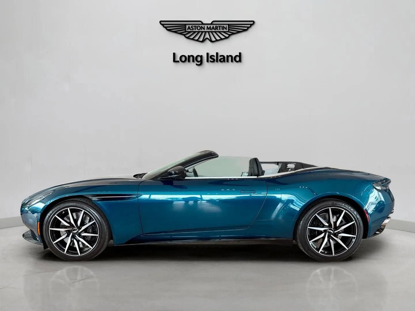Used 2021 Aston Martin DB11 Volante image 9