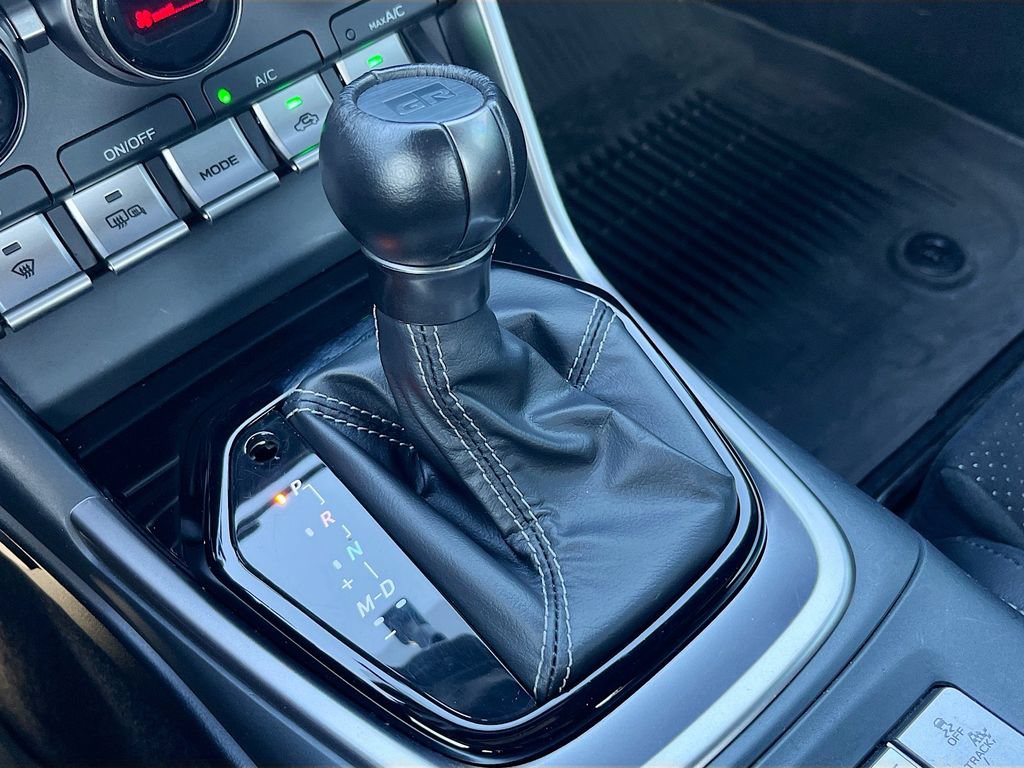 Used 2025 Toyota GR86 Premium w/ ALL Weather Mat Package (TMS) RWD image 16