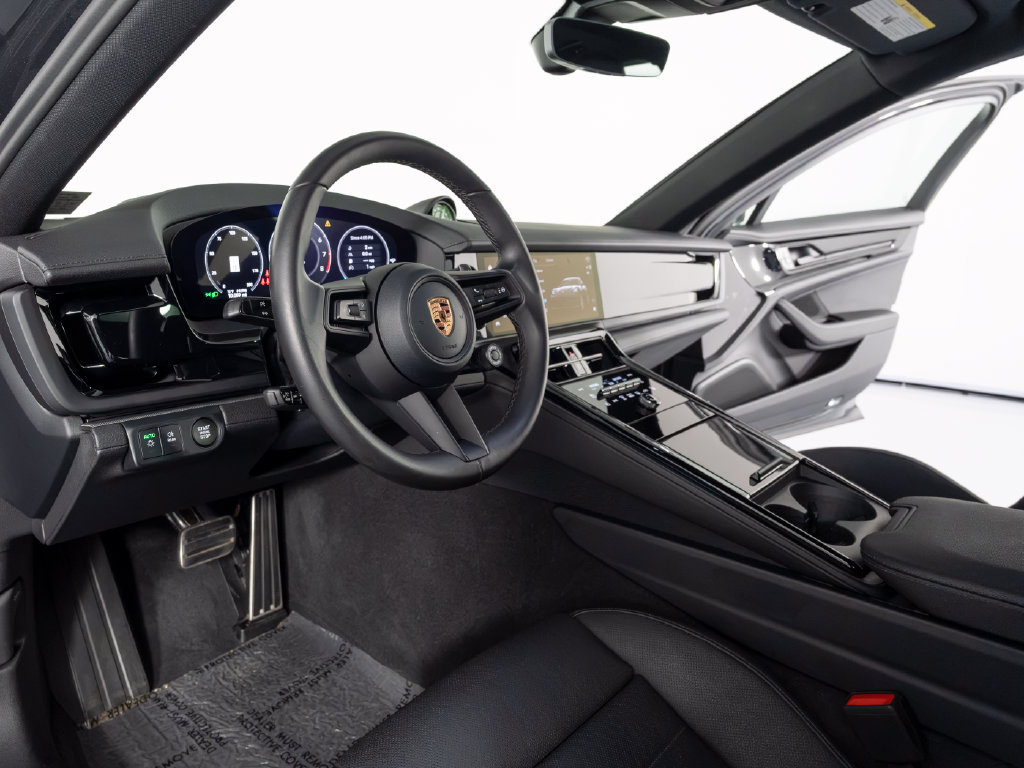 Certified 2026 Porsche Panamera 4 AWD/4WD image 17