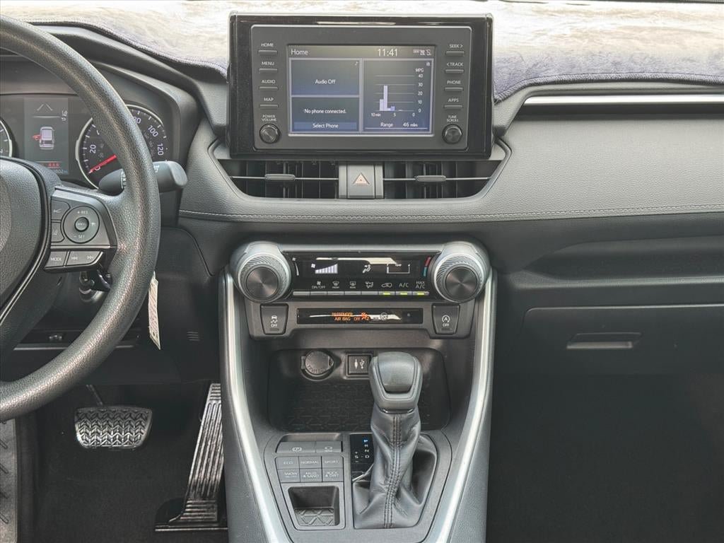 Used 2019 Toyota RAV4 LE AWD/4WD image 13