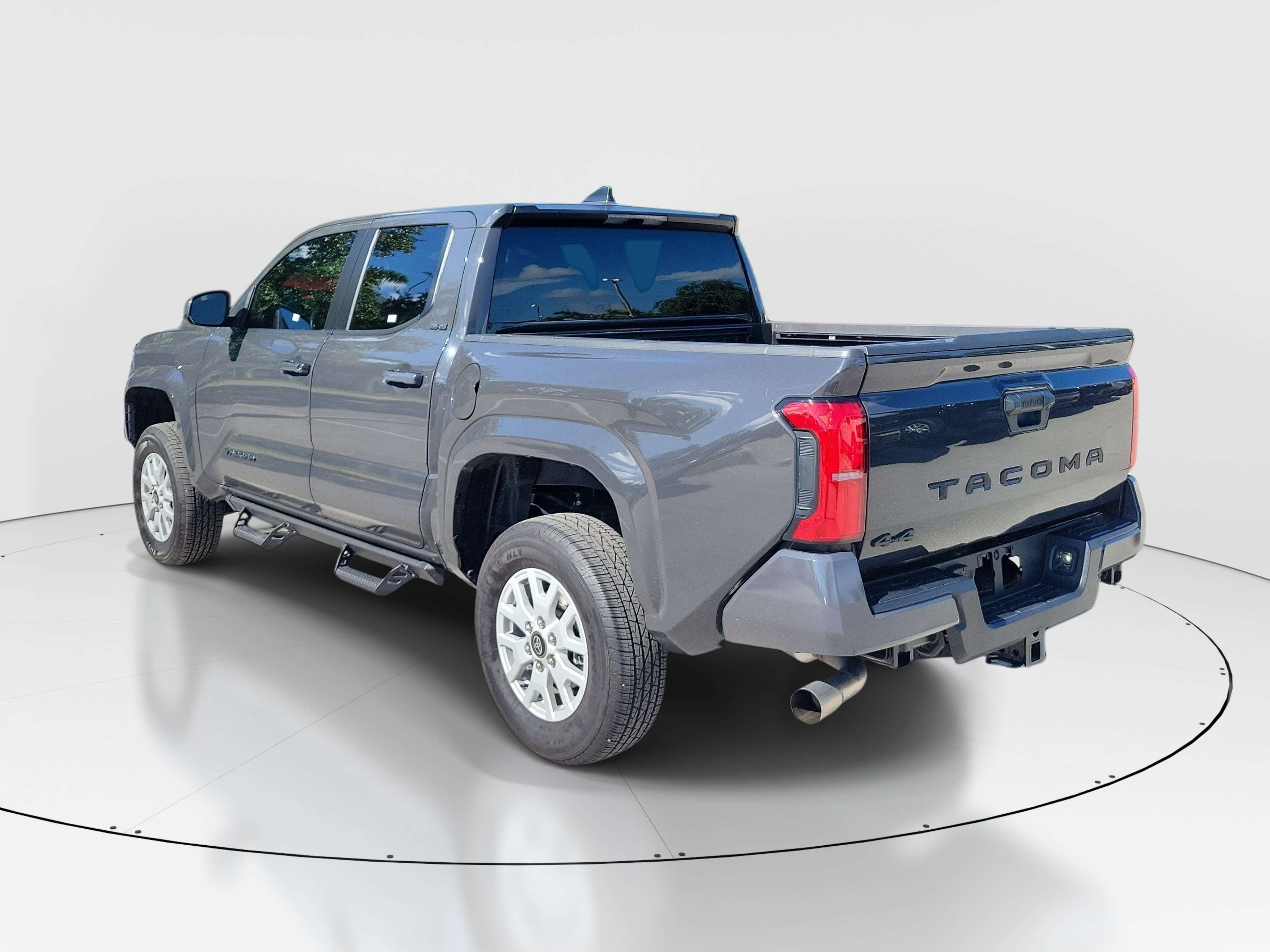 Certified 2026 Toyota Tacoma SR5 AWD/4WD image 5