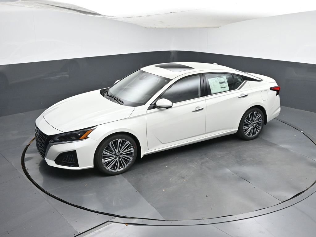 New 2025 Nissan Altima 2.5 SL image 18