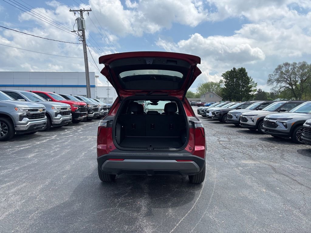 New 2026 Chevrolet Equinox LT w/ Convenience Package II FWD image 6
