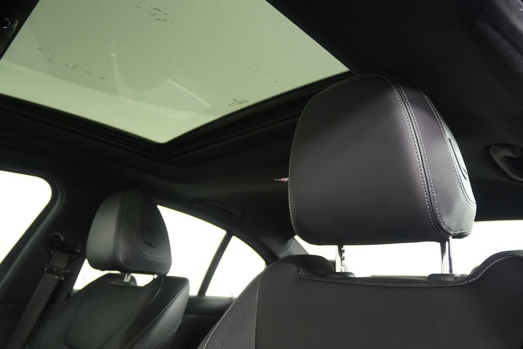 Used 2024 BMW 330i Sedan image 12