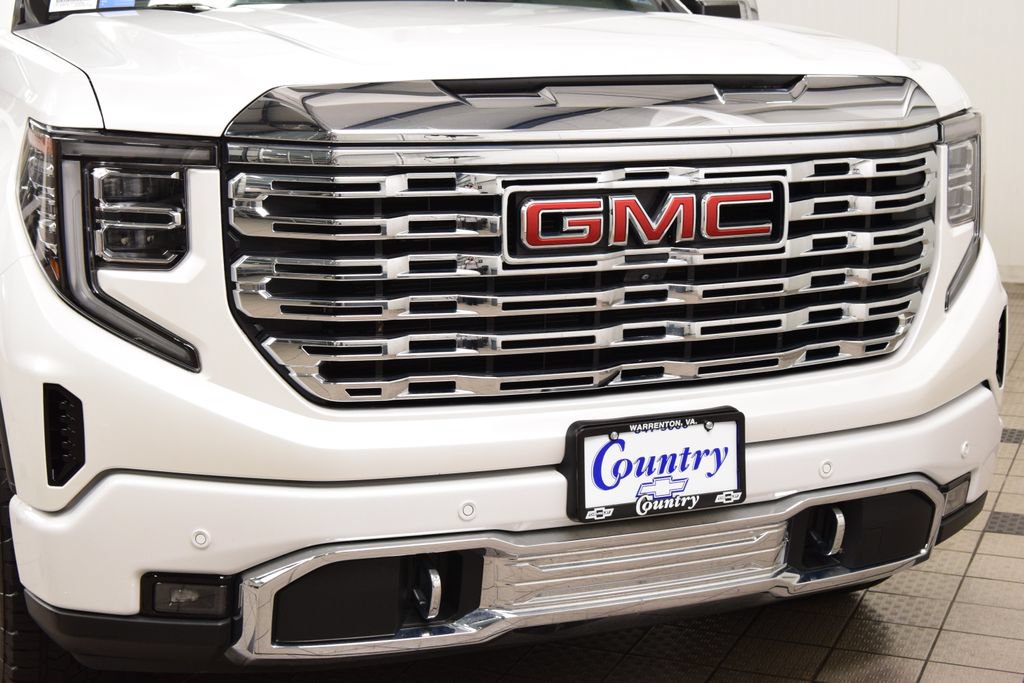 Used 2024 GMC Sierra 1500 Denali w/ Denali Reserve Package AWD/4WD image 13