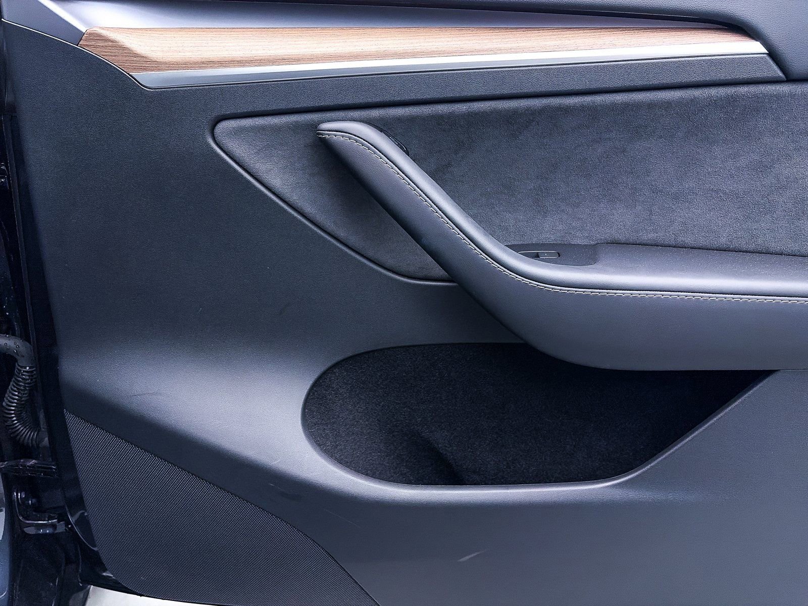 Used 2024 Tesla Model Y Long Range image 30