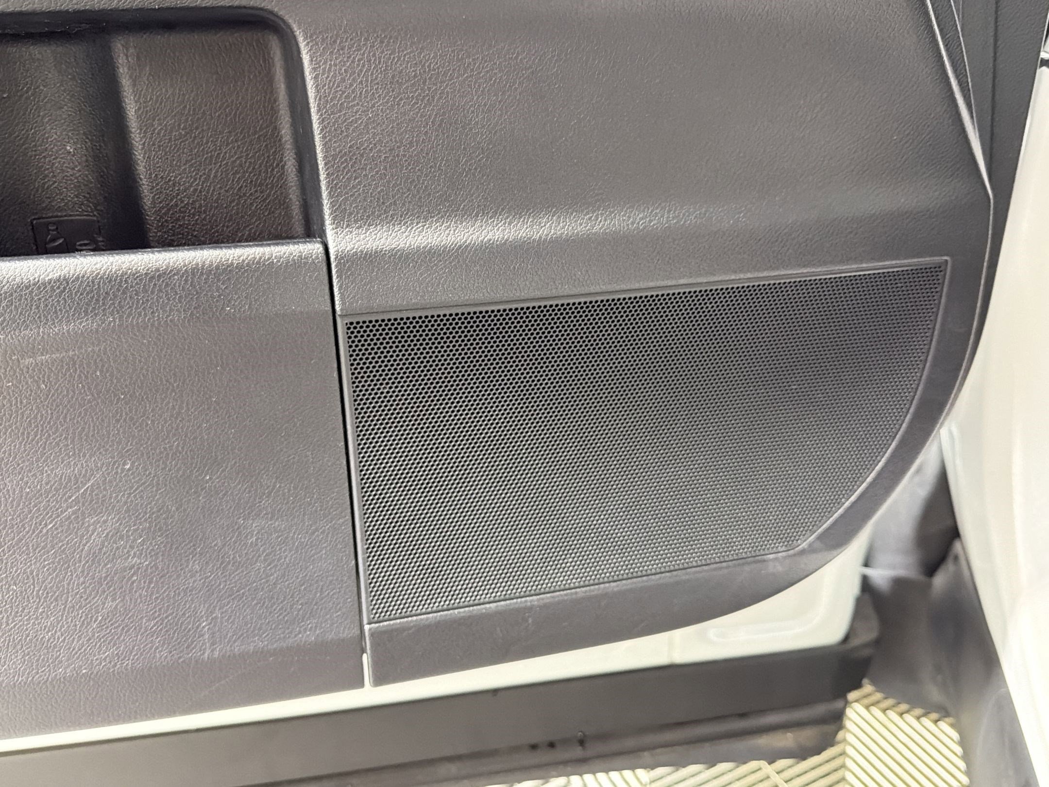 Used 2015 Lexus RX 450h FWD image 21