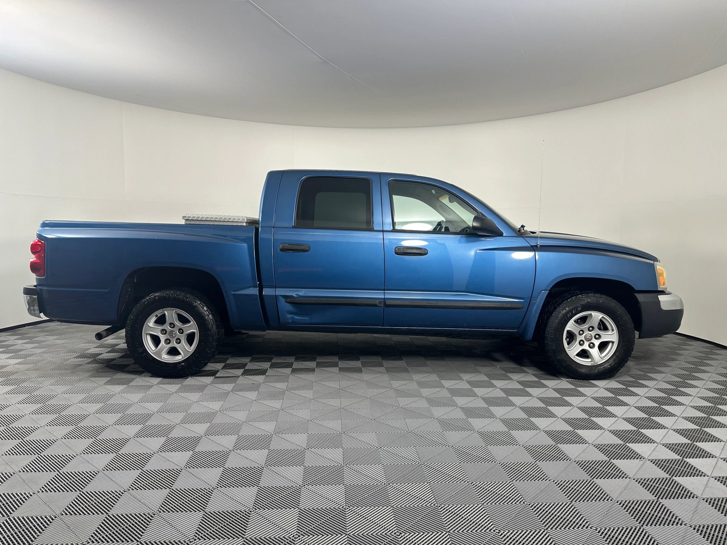 Used 2005 Dodge Dakota SLT image 8
