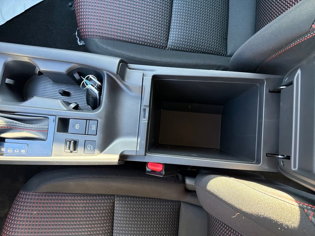 Used 2026 Nissan Sentra SR w/ SR All Weather Package FWD image 28