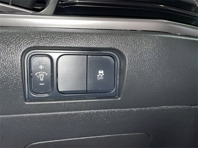 Used 2025 Kia Sorento LX image 26