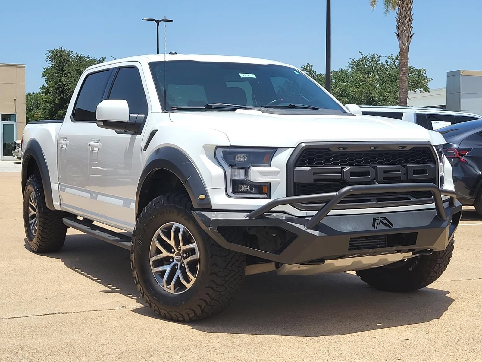 Used 2017 Ford F150 Raptor w/ Equipment Group 802A Luxury AWD/4WD image 29