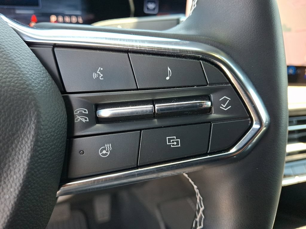 Certified 2025 Chevrolet Traverse LT AWD/4WD image 21
