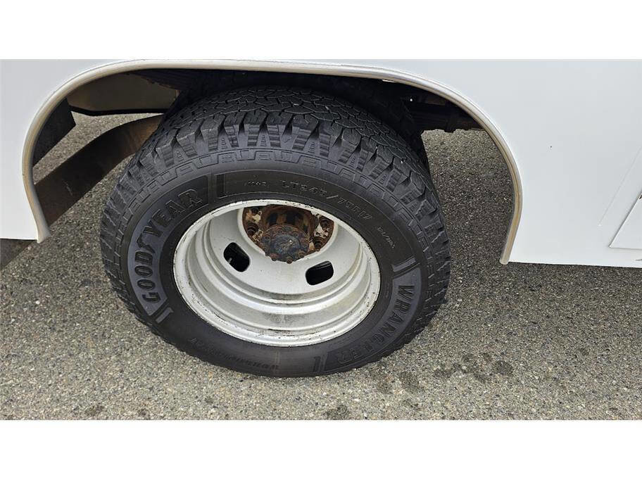 Used 2015 Ford F350 XL image 10