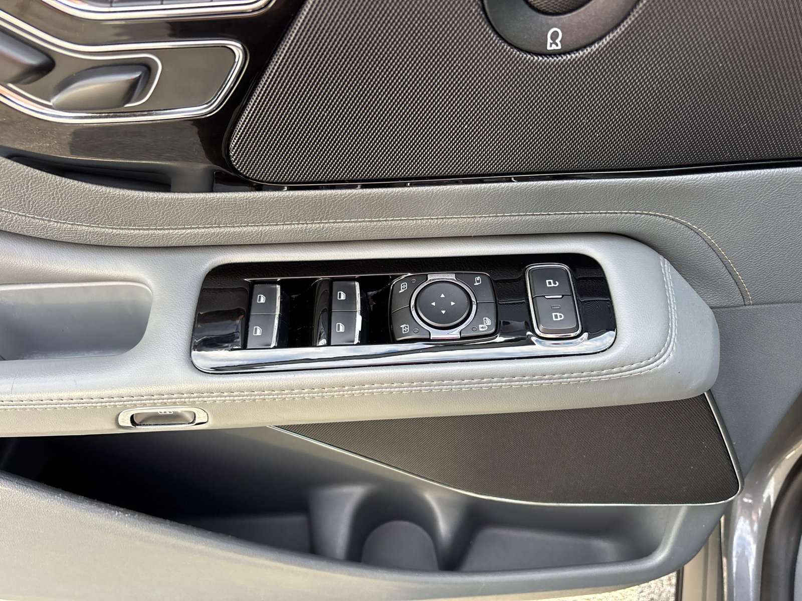 Used 2021 Lincoln Aviator Grand Touring w/ Elements Package Plus image 13