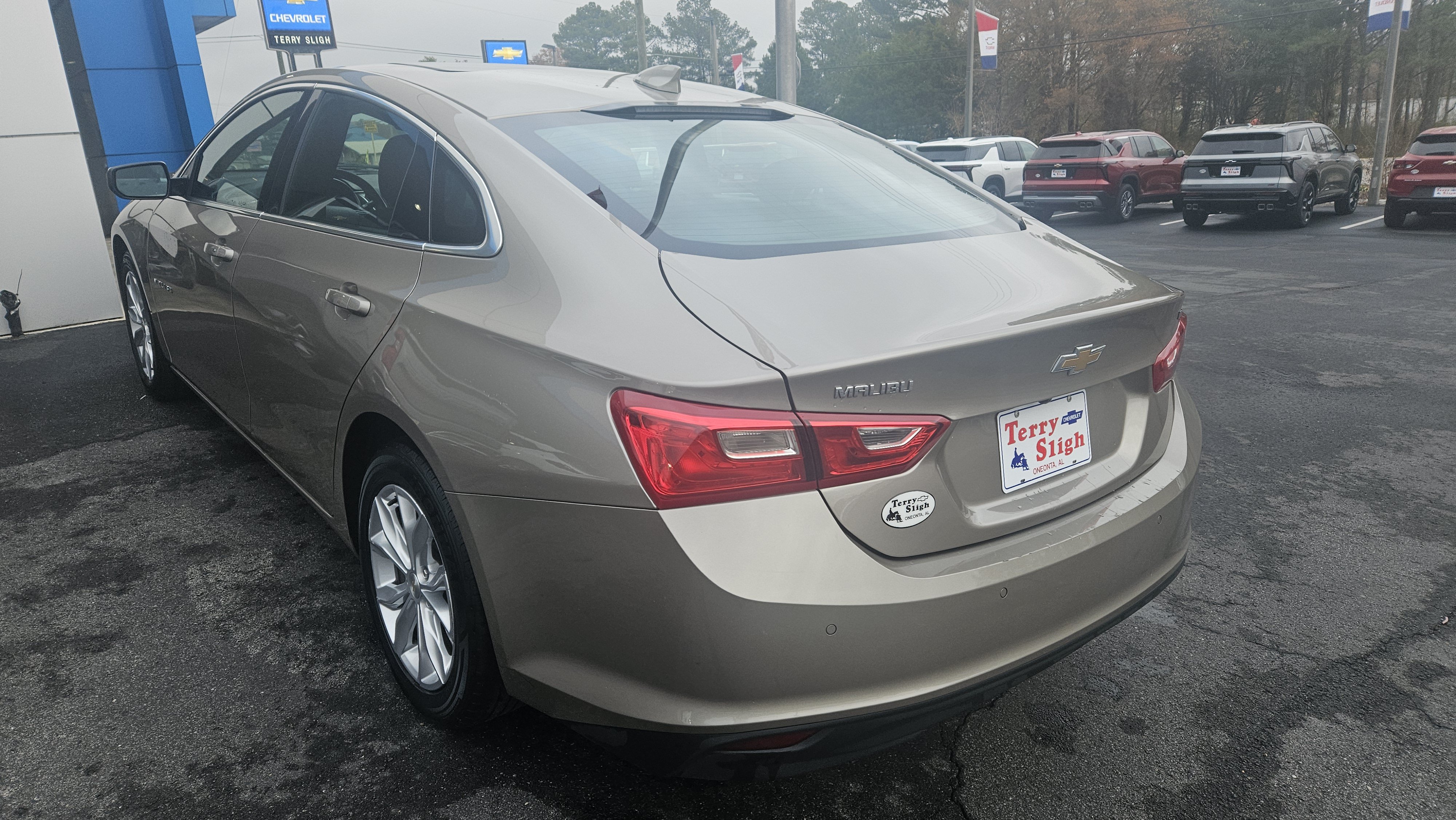 Used 2024 Chevrolet Malibu LT FWD image 9