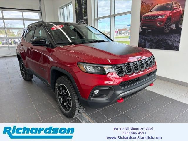 Used 2025 Jeep Compass Trailhawk