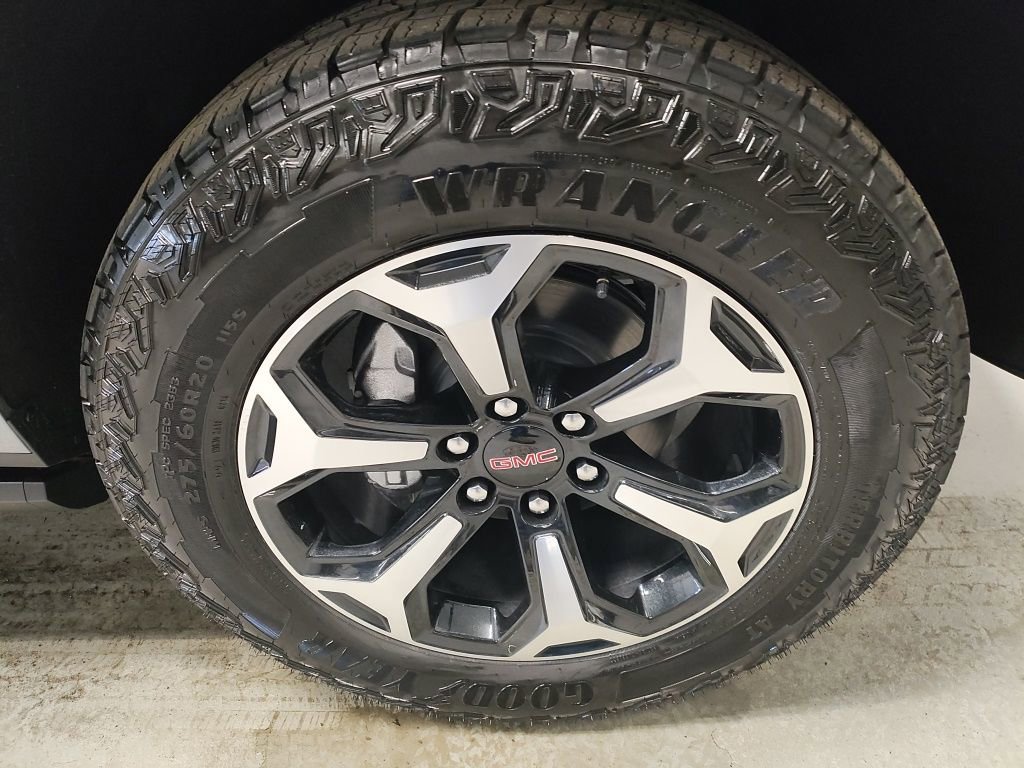 New 2026 GMC Yukon XL AT4 w/ AT4 Premium Plus Package image 4