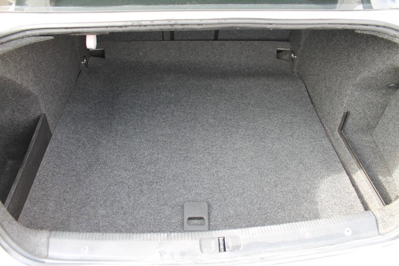 Used 2006 Volkswagen Passat 2.0T image 33