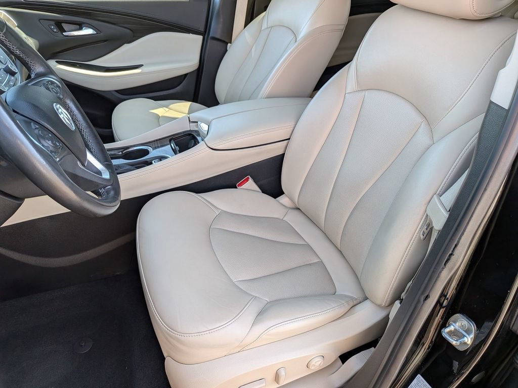 Used 2020 Buick Envision Essence FWD image 23