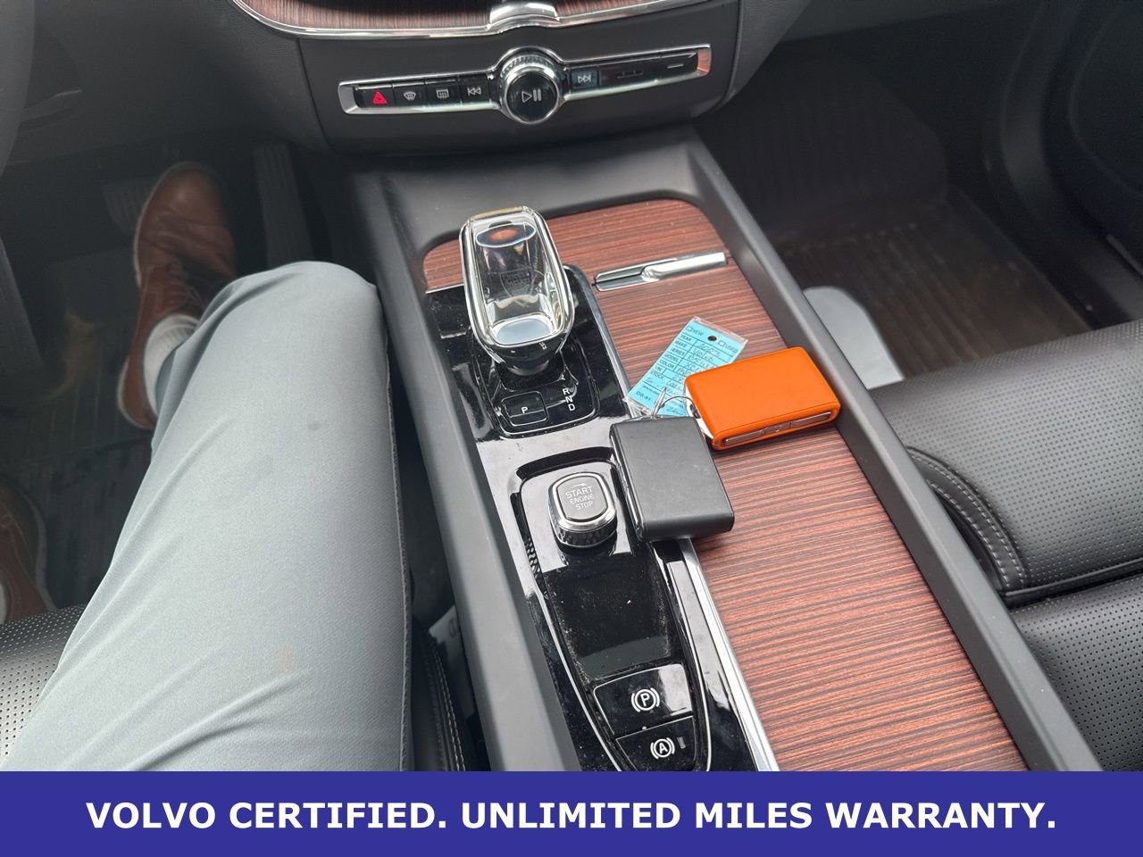 Certified 2023 Volvo XC60 B5 Ultimate image 27