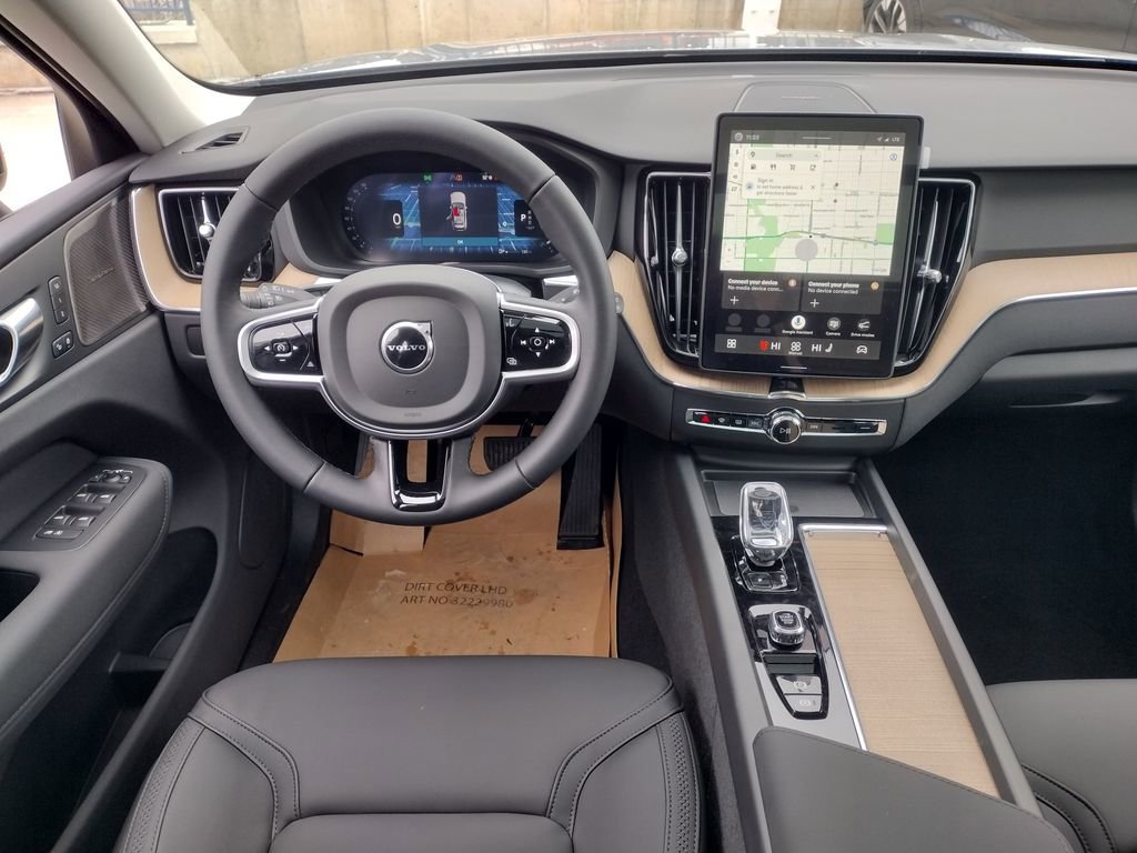 New 2026 Volvo XC60 B5 Plus w/ Climate Package image 25