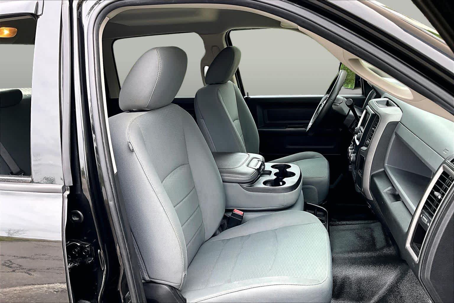 Used 2018 RAM 2500 Tradesman w/ Snow Chief Group AWD/4WD image 5