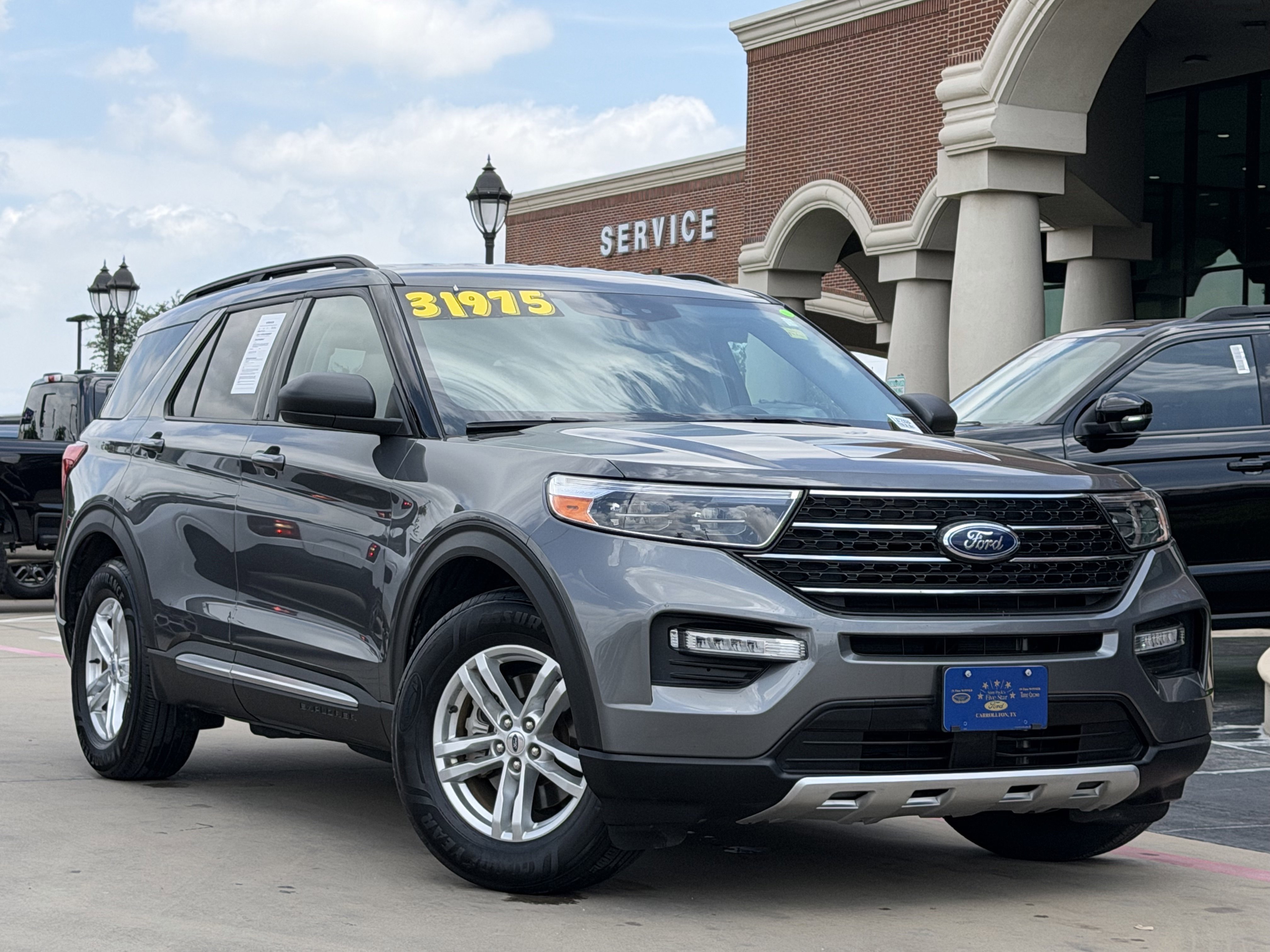 Used 2023 Ford Explorer XLT w/ Equipment Group 202A RWD video 1