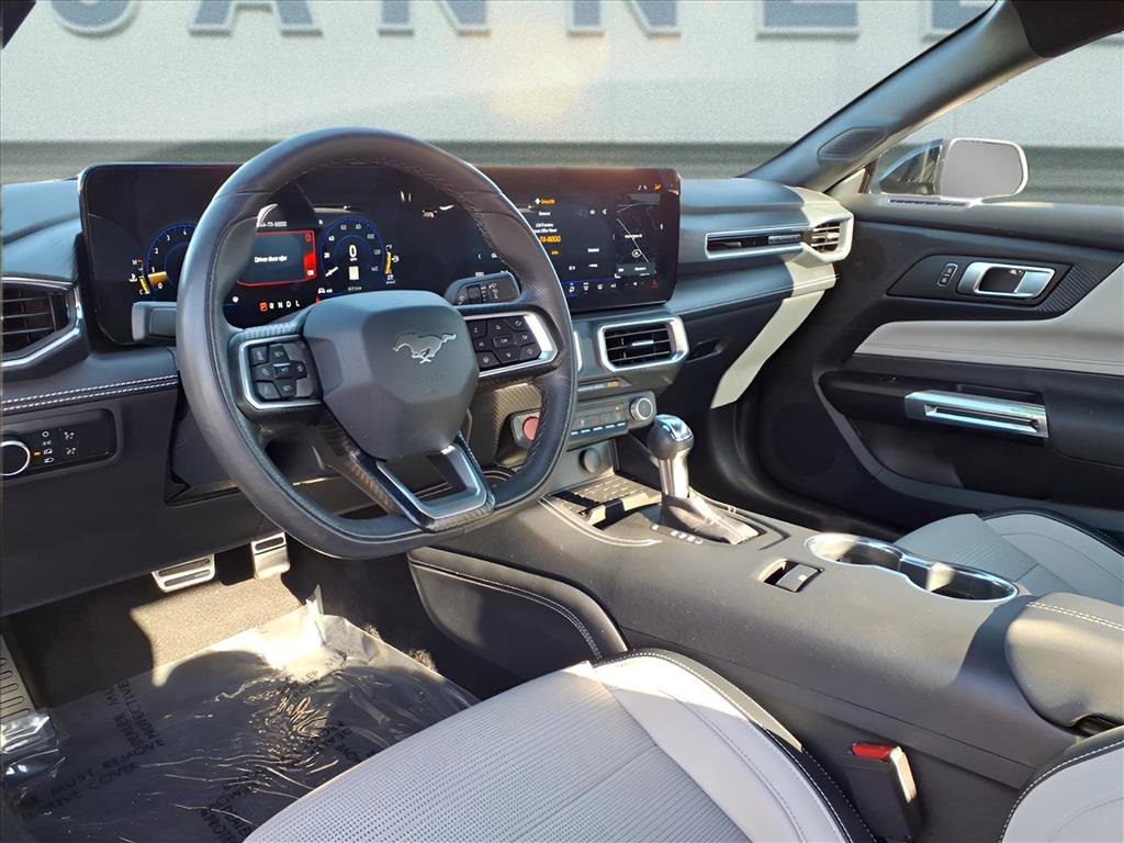 Used 2024 Ford Mustang Premium image 14