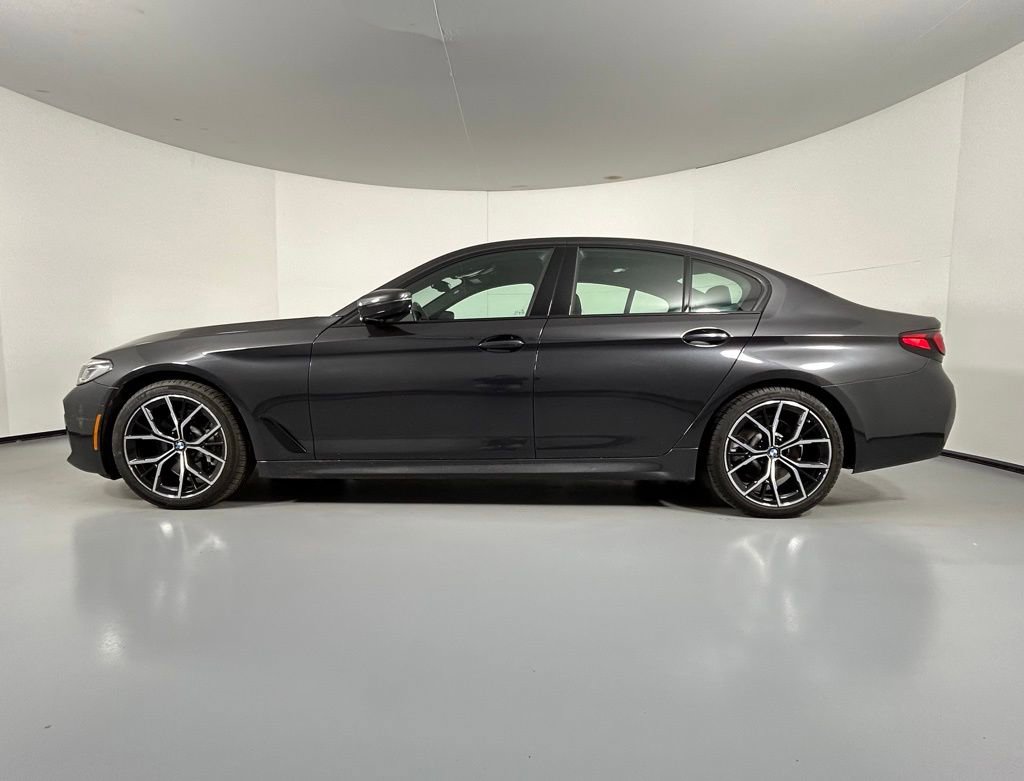 Used 2023 BMW 530i xDrive w/ M Sport Package image 4
