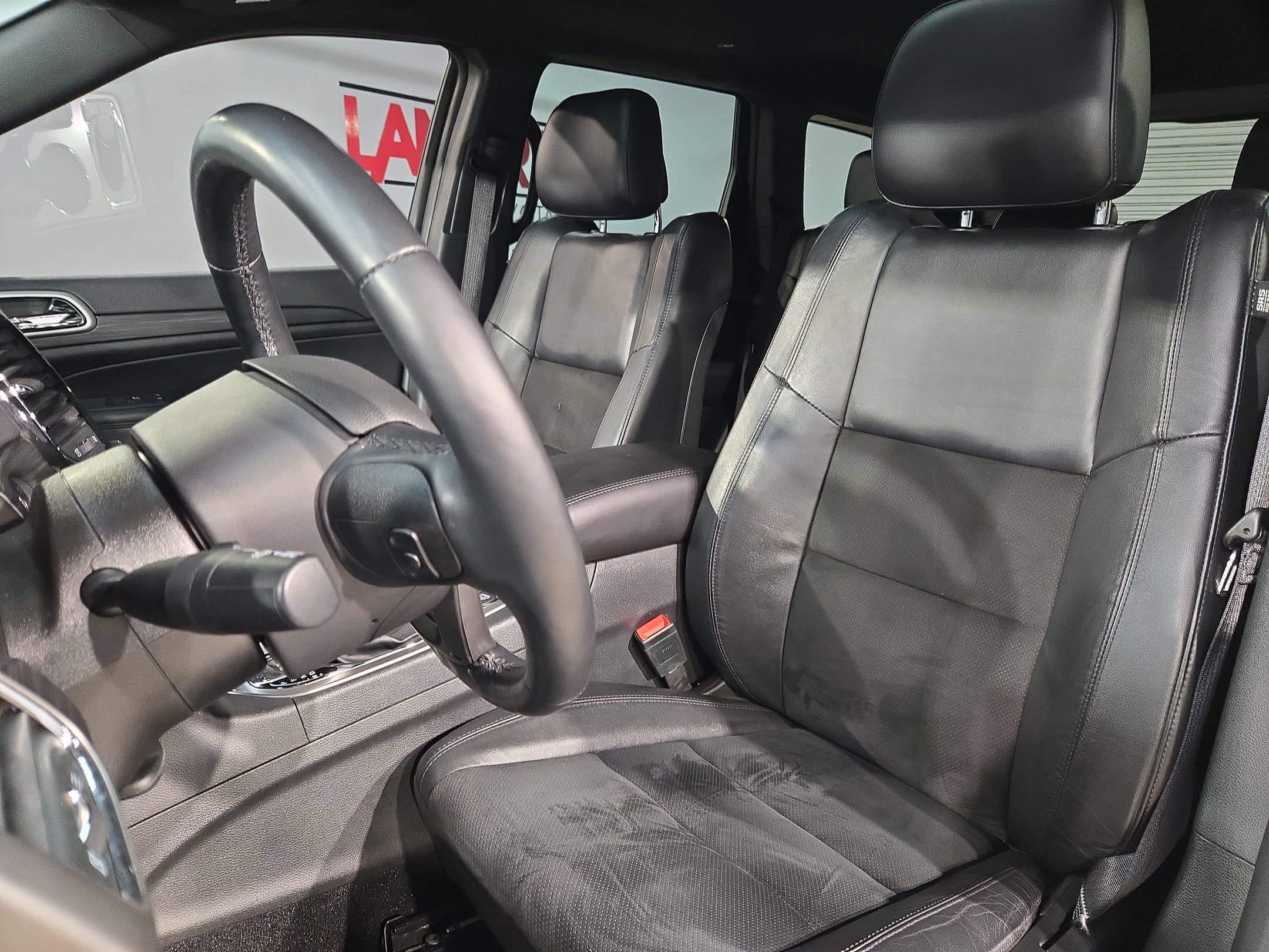 Used 2022 Jeep Grand Cherokee Laredo X AWD/4WD image 24
