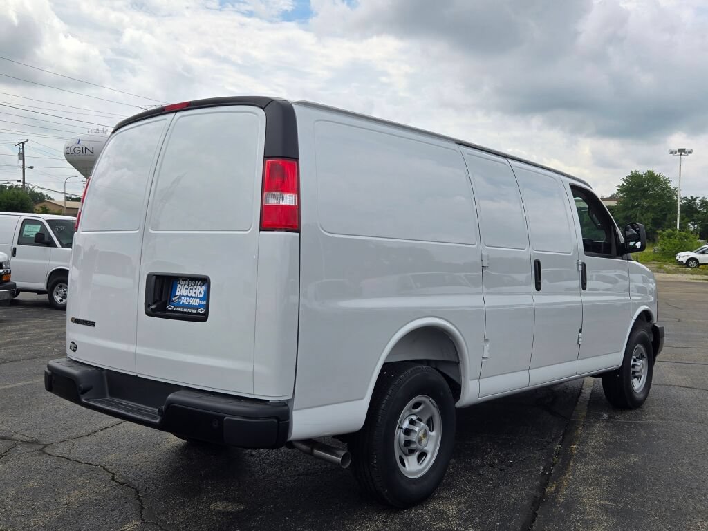 New 2026 Chevrolet Express 2500 w/ Driver Convenience Package RWD image 12