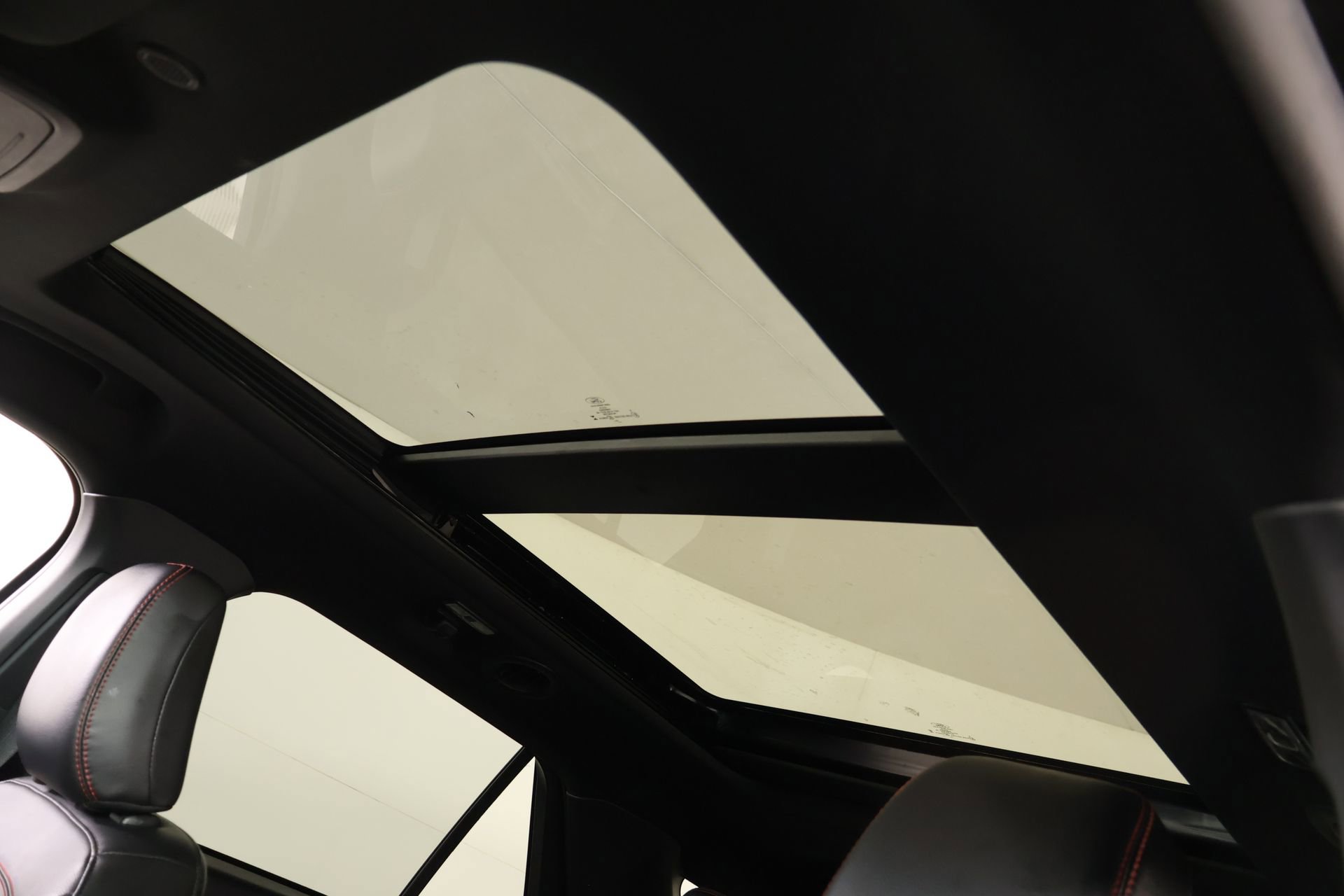 Used 2024 Ford Explorer ST-Line w/ Class IV Trailer Tow Package image 17