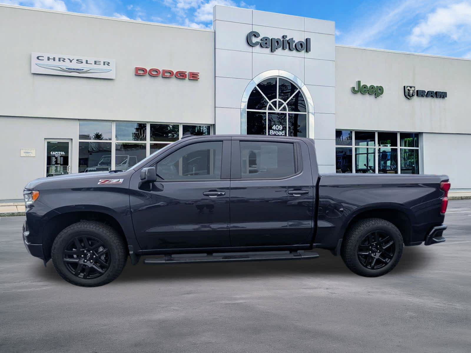 Used 2024 Chevrolet Silverado 1500 RST w/ Convenience Package II AWD/4WD image 4