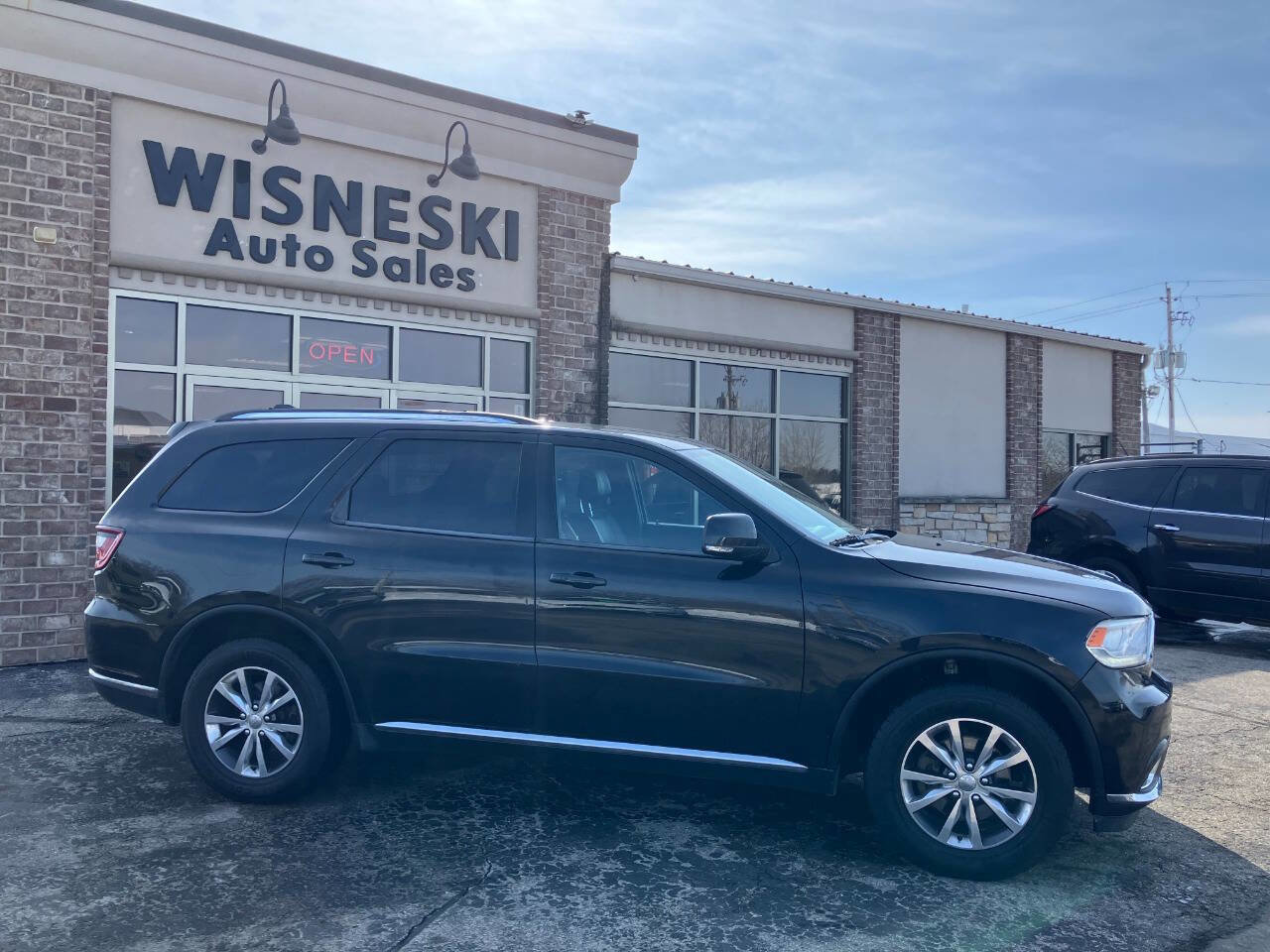Used 2016 Dodge Durango Limited w/ Nav & Power Liftgate Group image 2