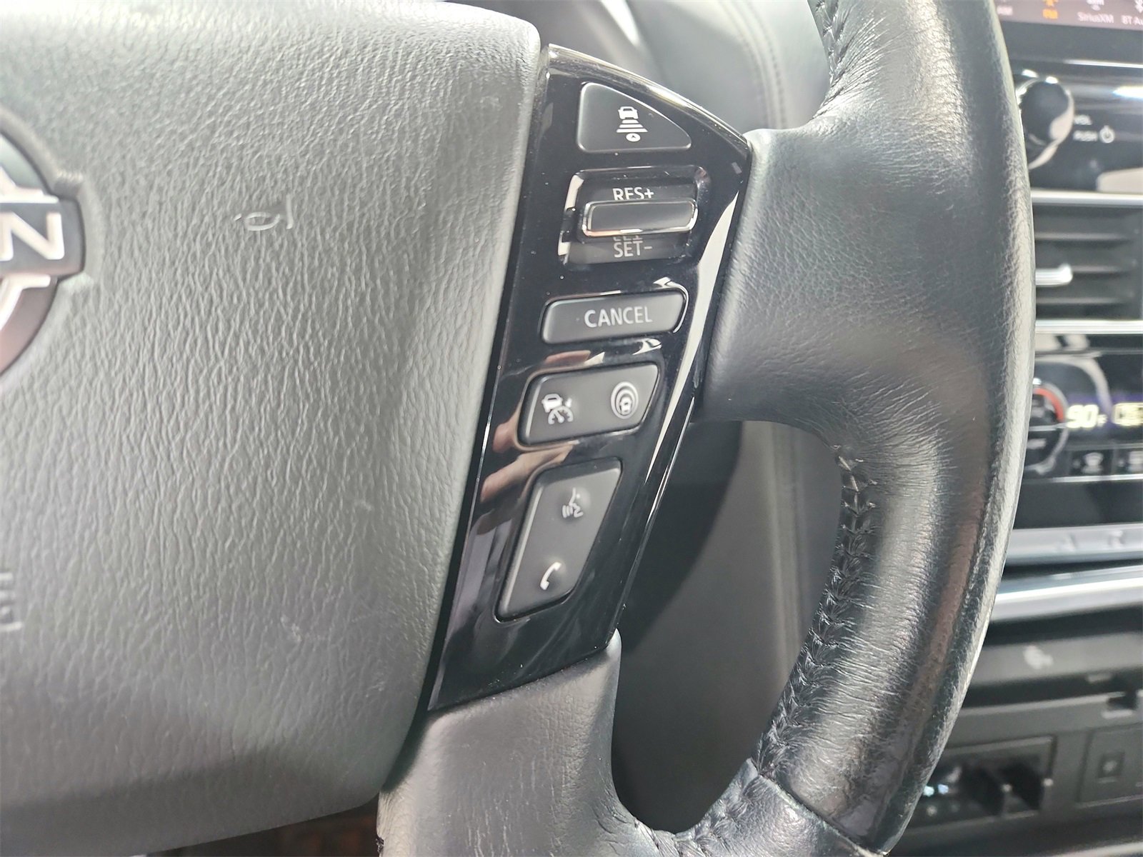 Used 2023 Nissan Armada SL w/ Midnight Edition Package image 25