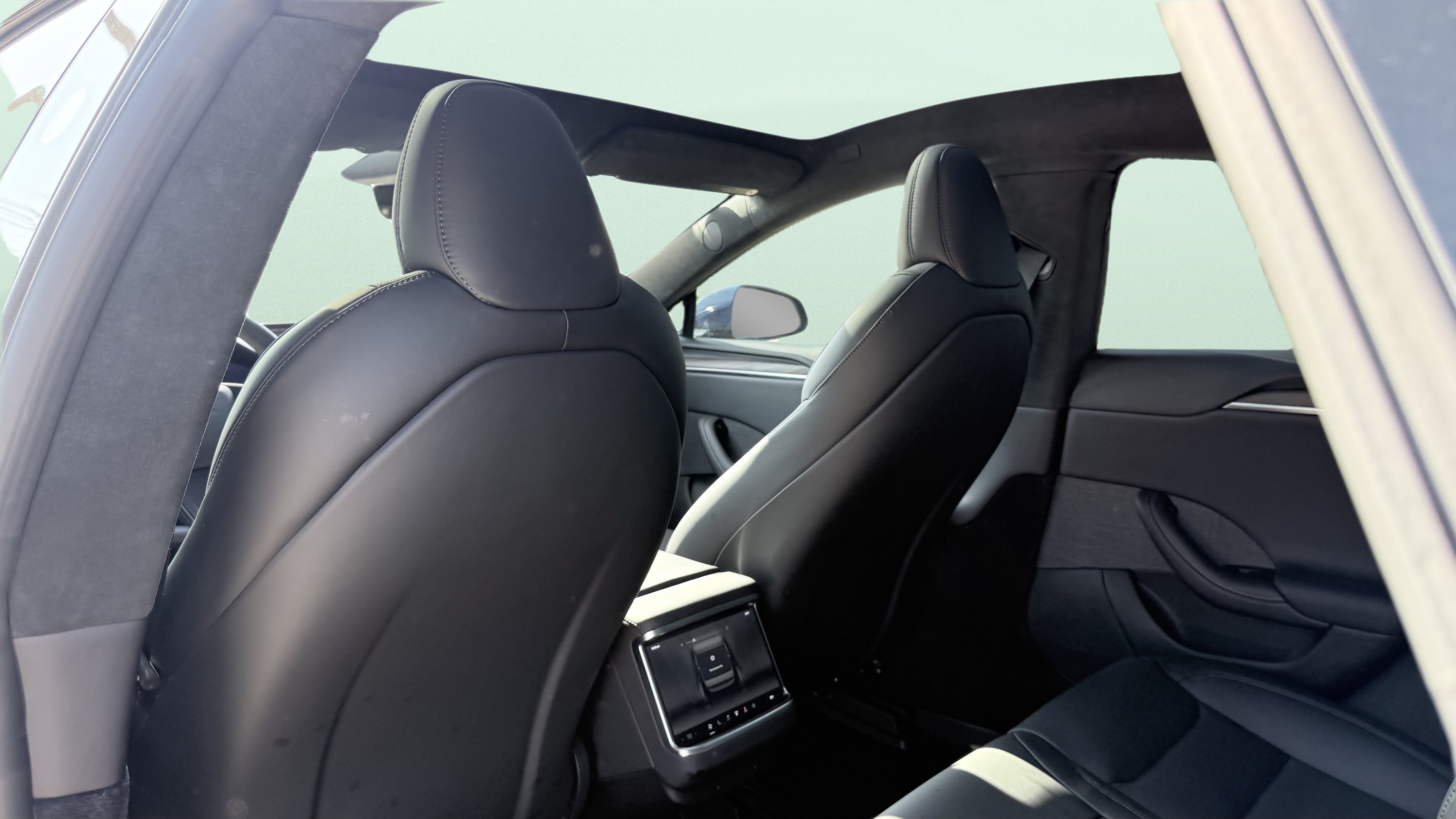 Used 2025 Tesla Model S AWD/4WD image 33