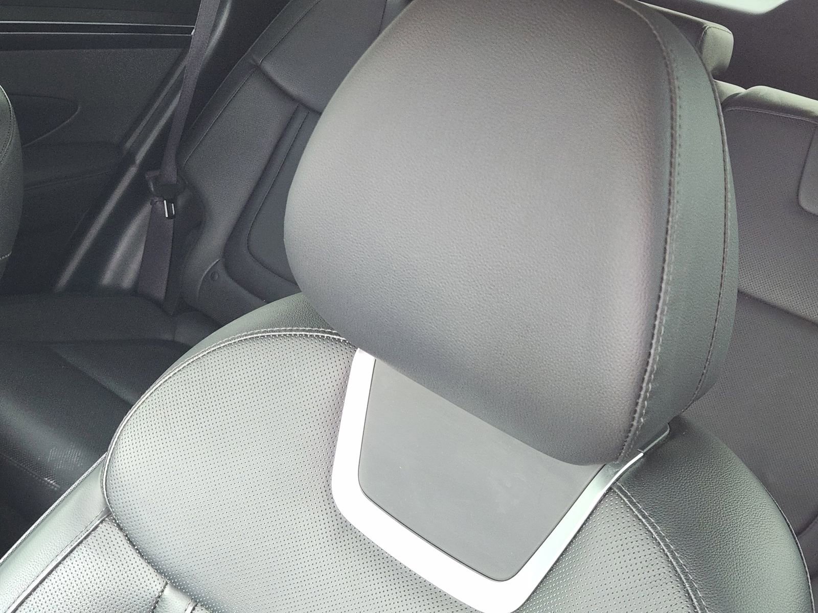 Used 2022 Hyundai Tucson Limited image 15