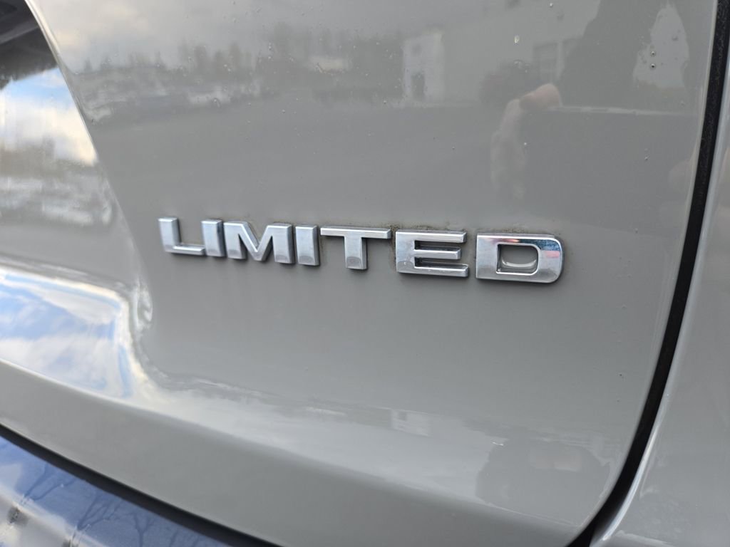 Used 2019 Jeep Cherokee Limited image 30