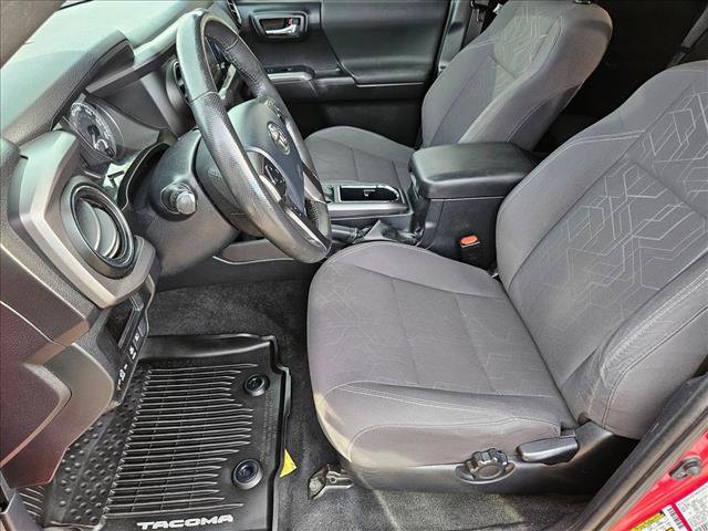 Used 2018 Toyota Tacoma TRD Off-Road image 14